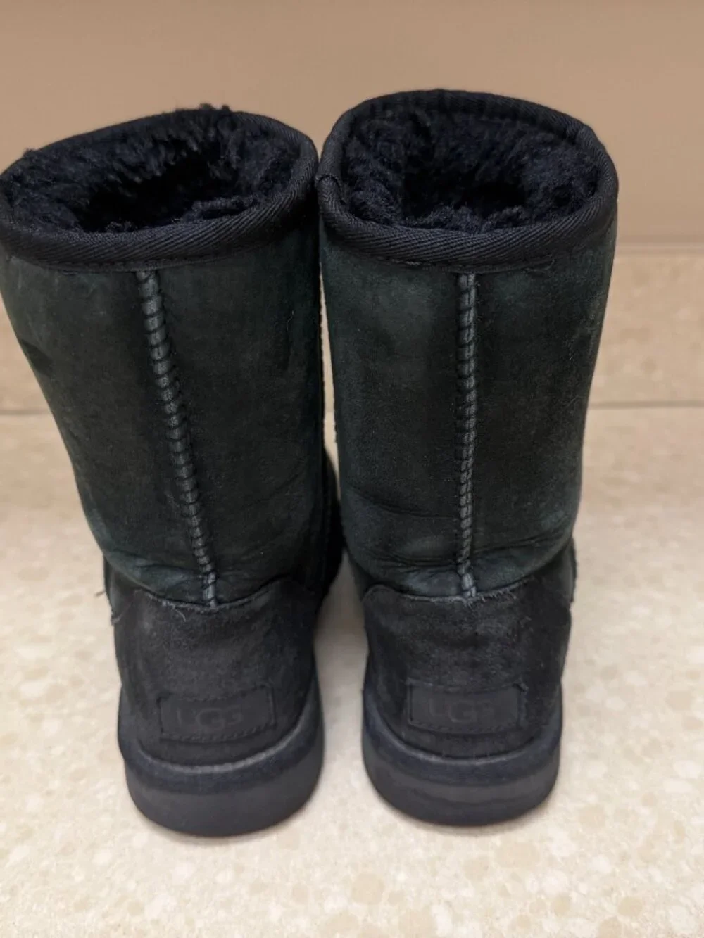 UGG Clasic Short Black Boots Size 6